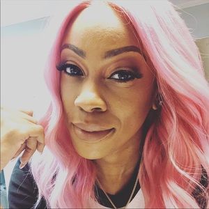 Meet your Posher, Aaja